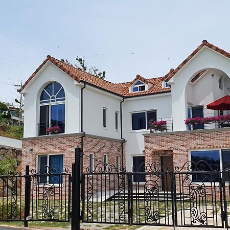 High-Quality House Ocean View Villa Tongyeong Exterior photo